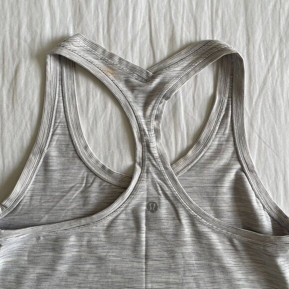 Lululemon Tank Top Bundle (sz 6/8) - Picture 7 of 11